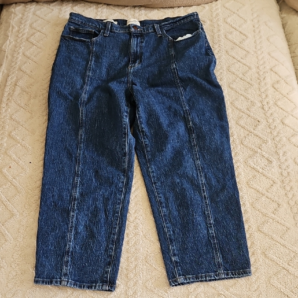 Universal Thread Dark Blue Straight Leg Women’s Jeans